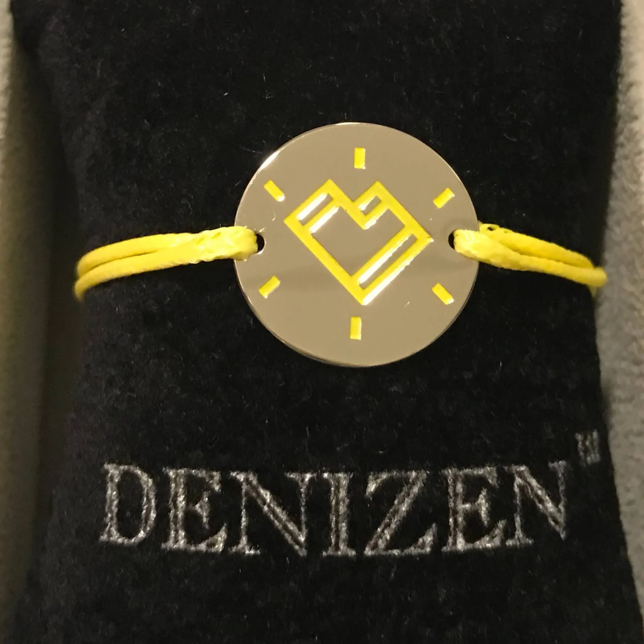The French Girl Shining Heart bracelet