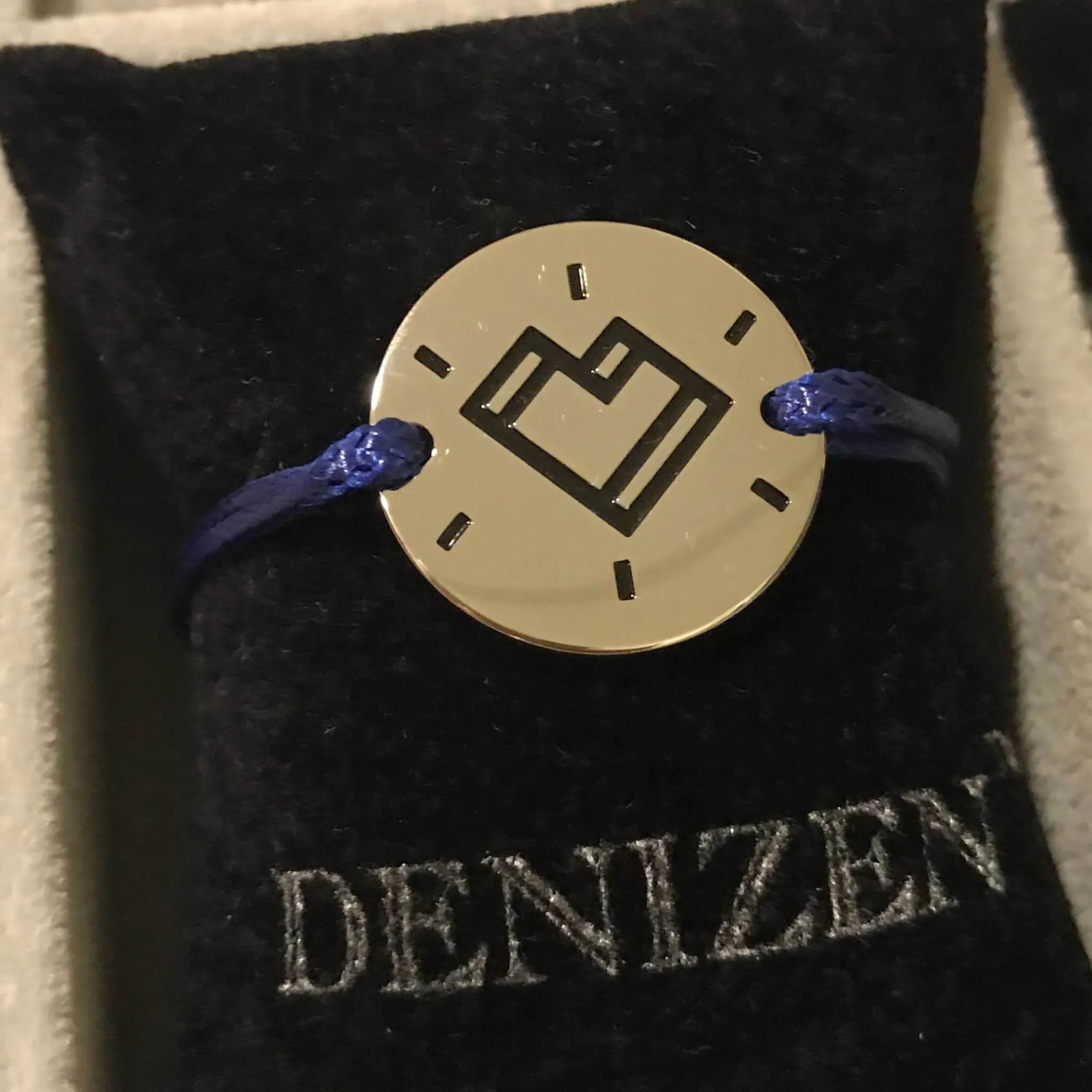 The French Girl Shining Heart bracelet