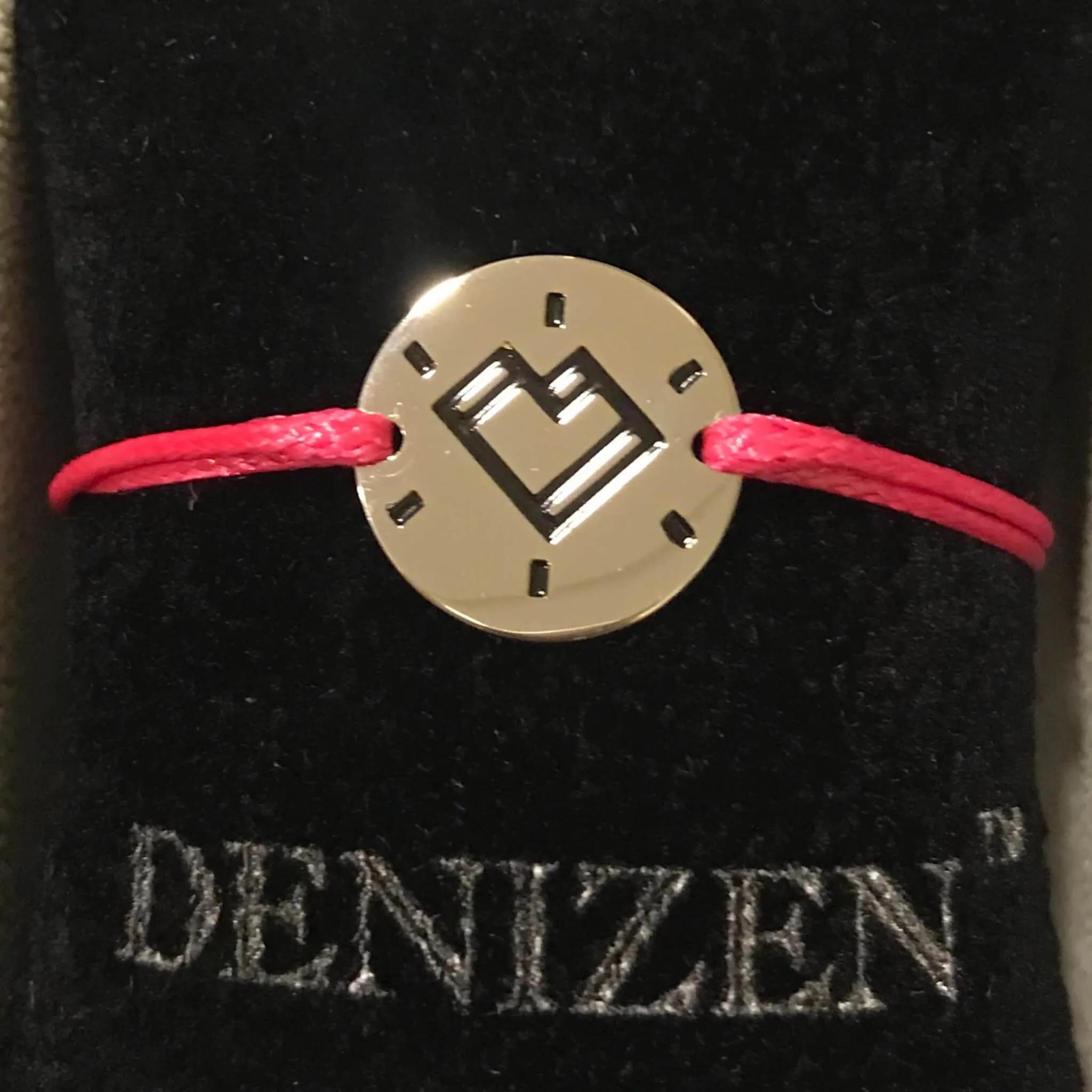 The French Girl Shining Heart bracelet