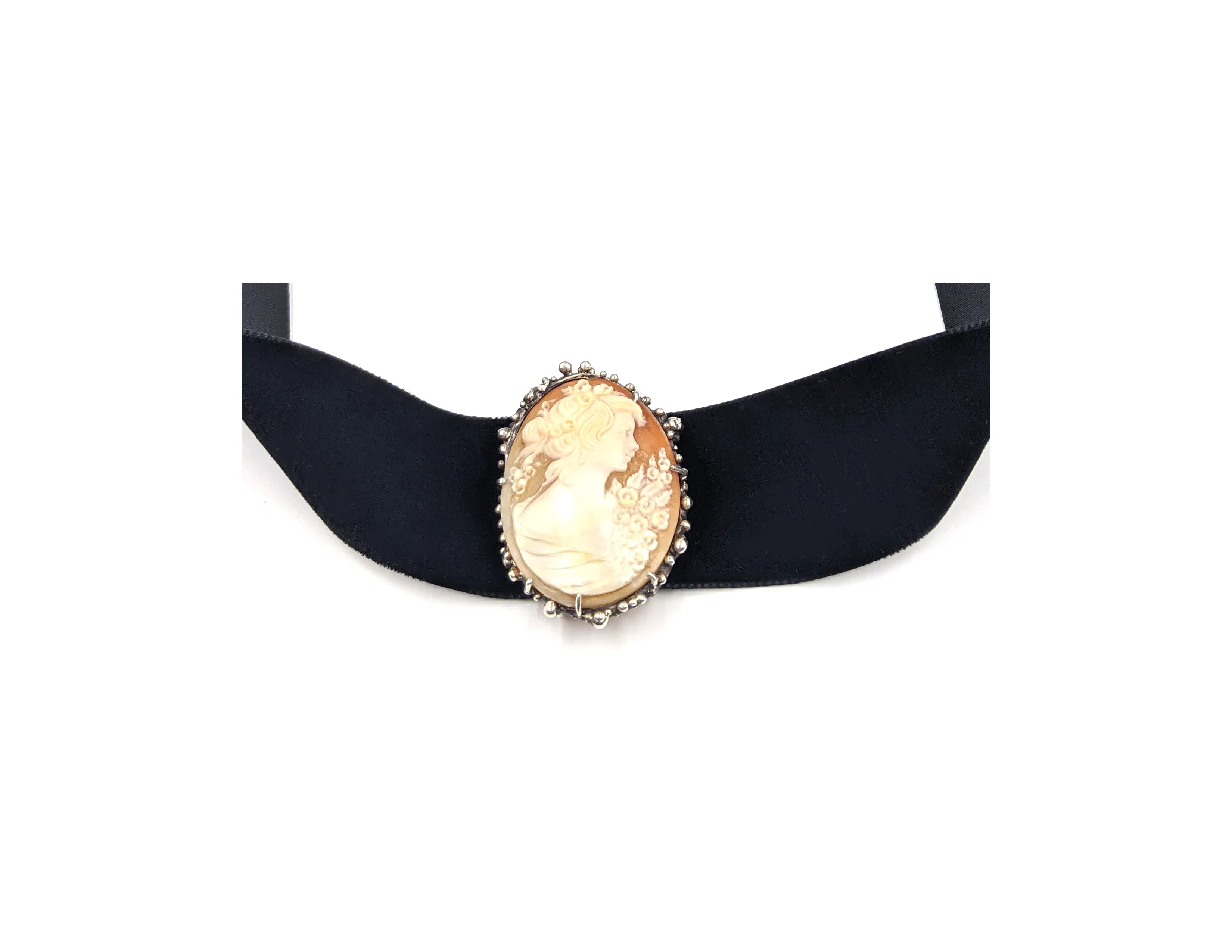 The Lady Cameo Choker
