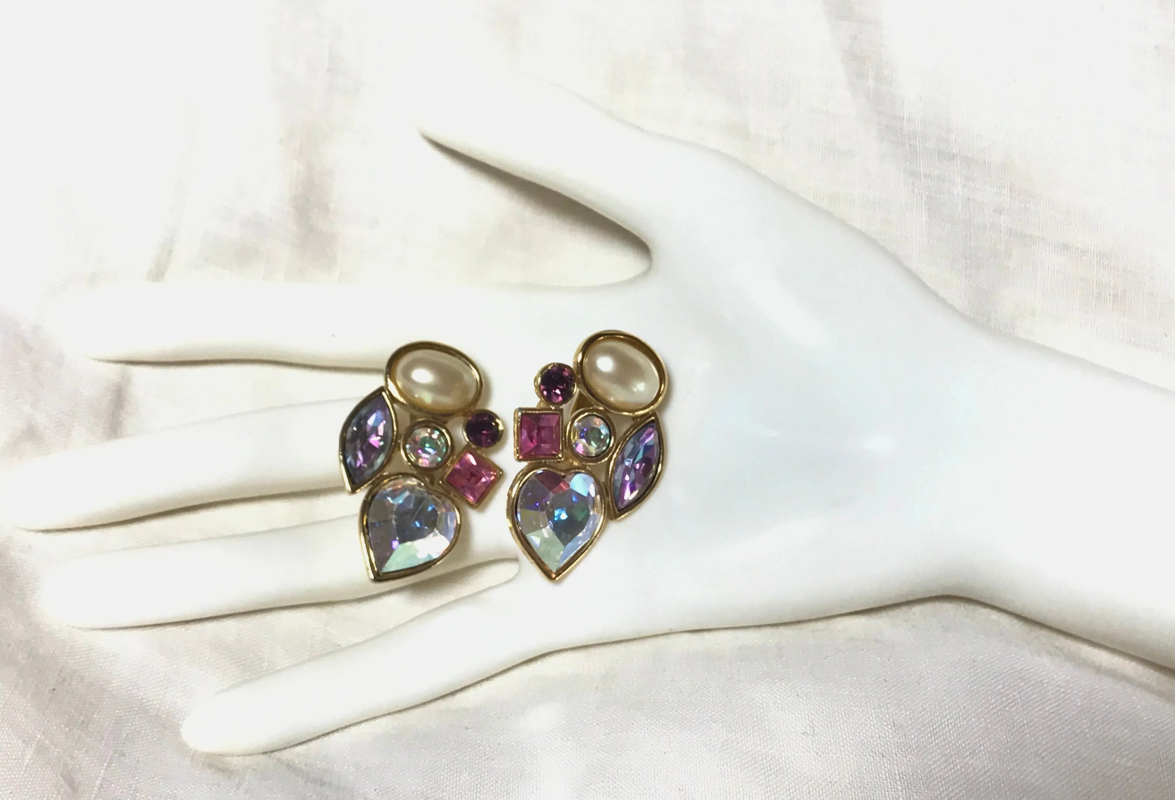 Vintage Yves Saint Laurent crystal and pearl earrings. YSL must have jewelry piece. Heart, pink, purple, pearl stones. 010312et